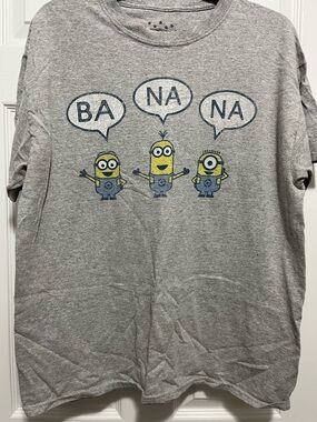 Universal Studios Gray Minions short sleeve T-shirt